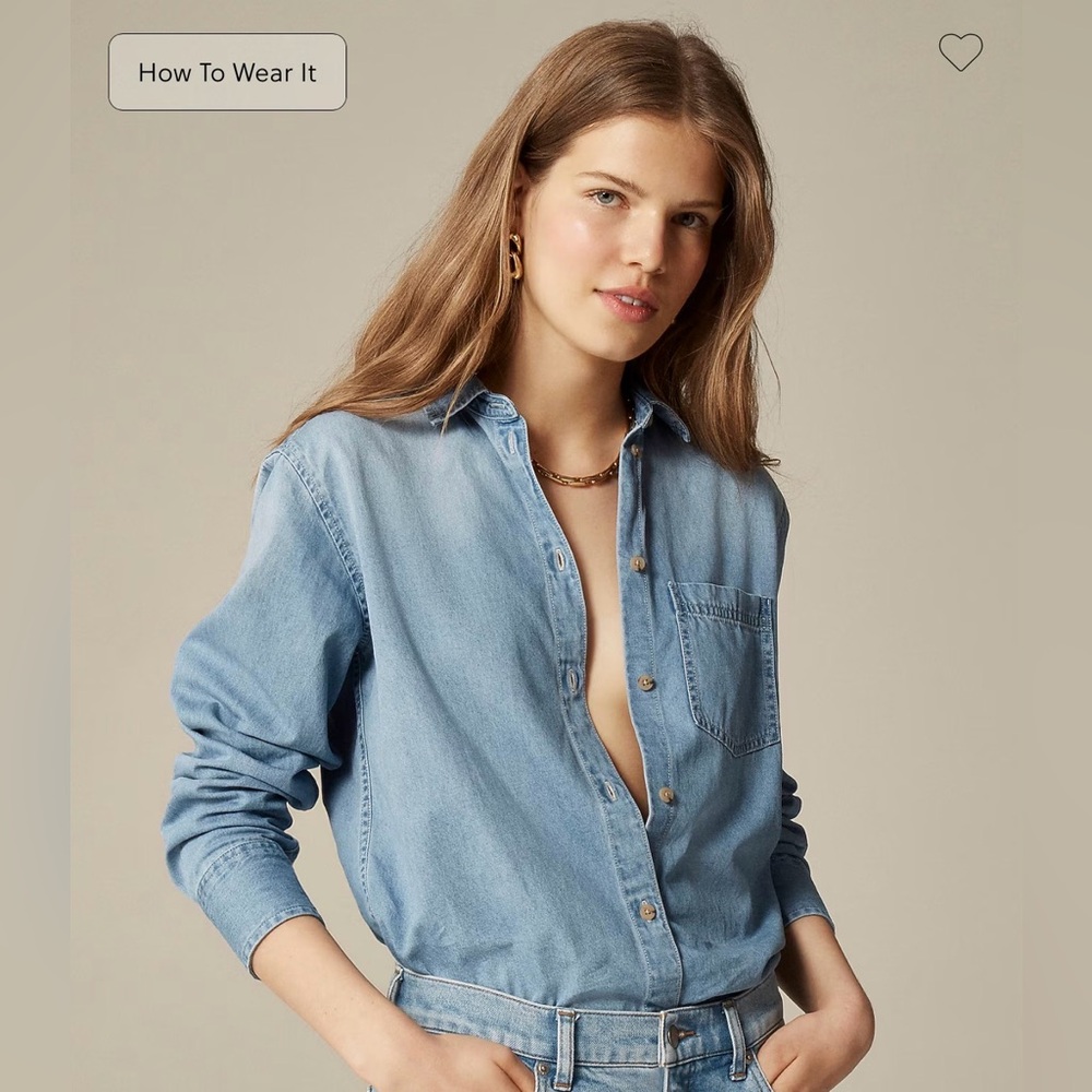 Women’s J. Crew Garçon classic chambray shirt in Storm wash, Size 6